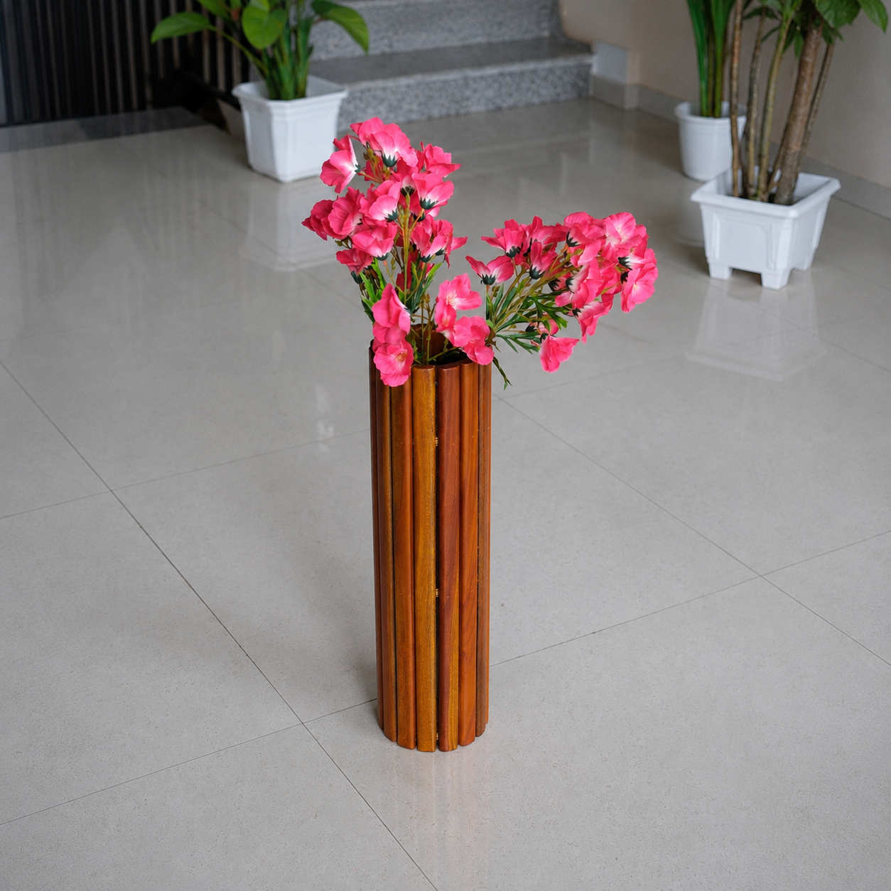 WOODEN FLOWER VASE WITHOUT FLOWER